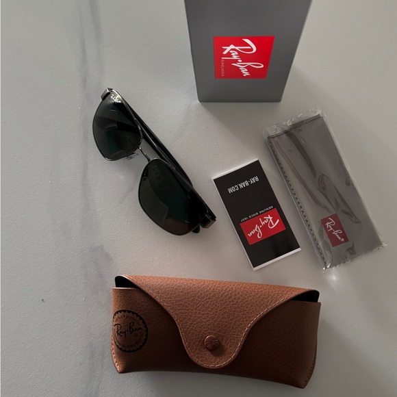 Ray-Ban
RB3663 - Picture 1 of 12
